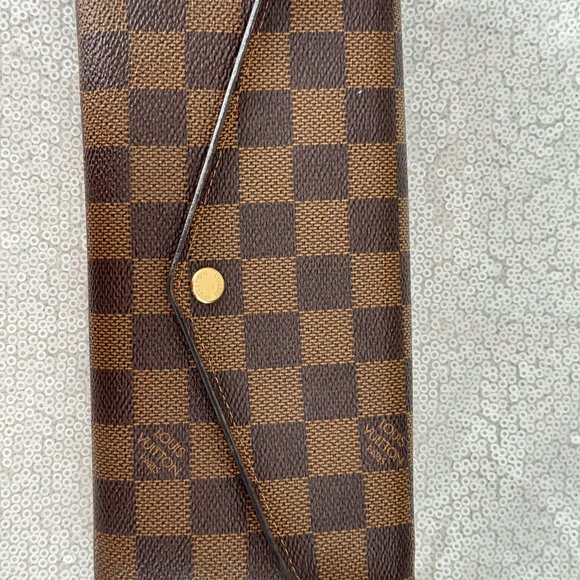 Louis Vuitton Sarah Wallet - Picture 3 of 8